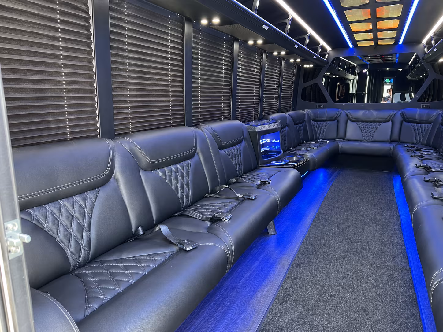 Olathe Birthday, Sweet 16, & Quinceañera Transportation pickup coordination
