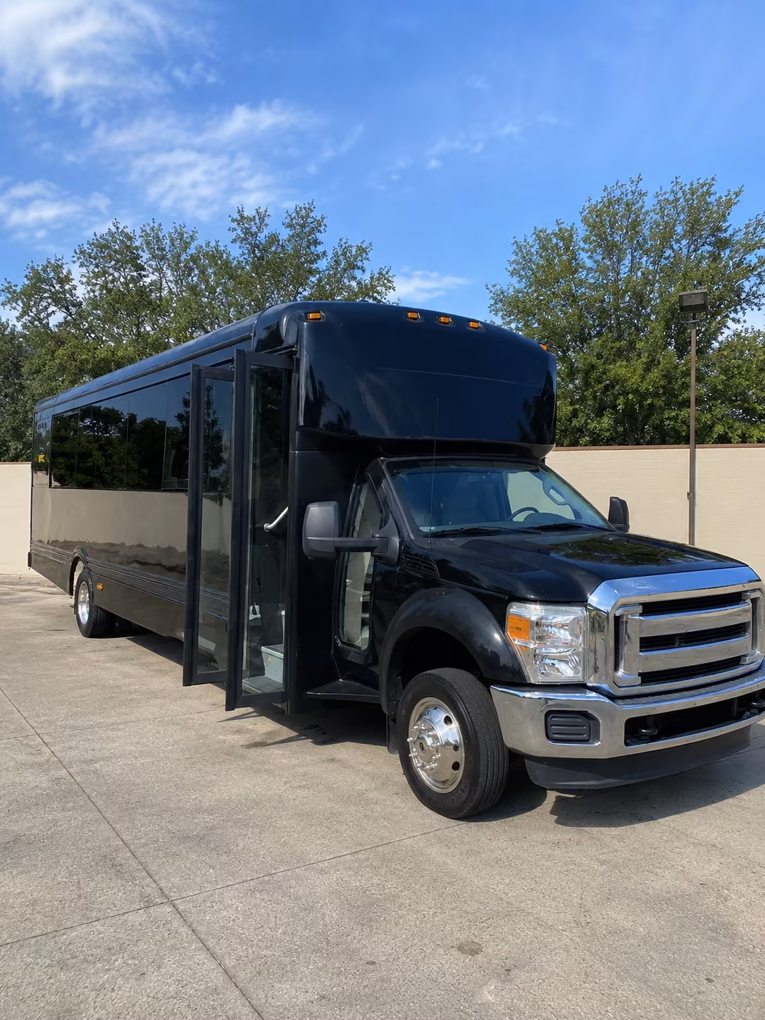 Olathe Concert & Music Festival Transportation party bus exterior