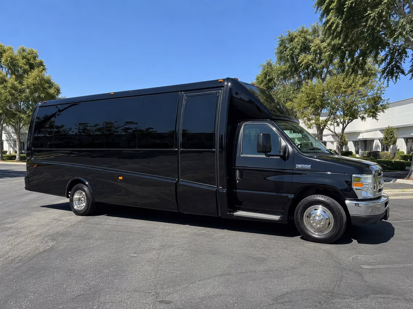 Olathe Private Event Transportation pickup coordination