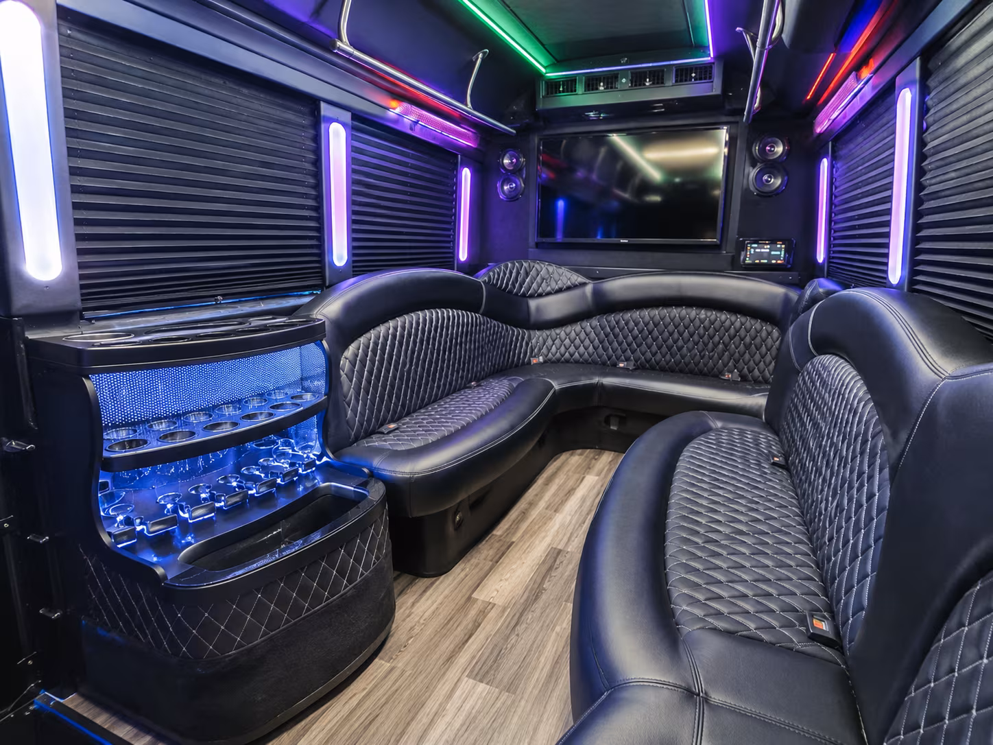 Olathe Winery Tour & Pub Crawl Transportation