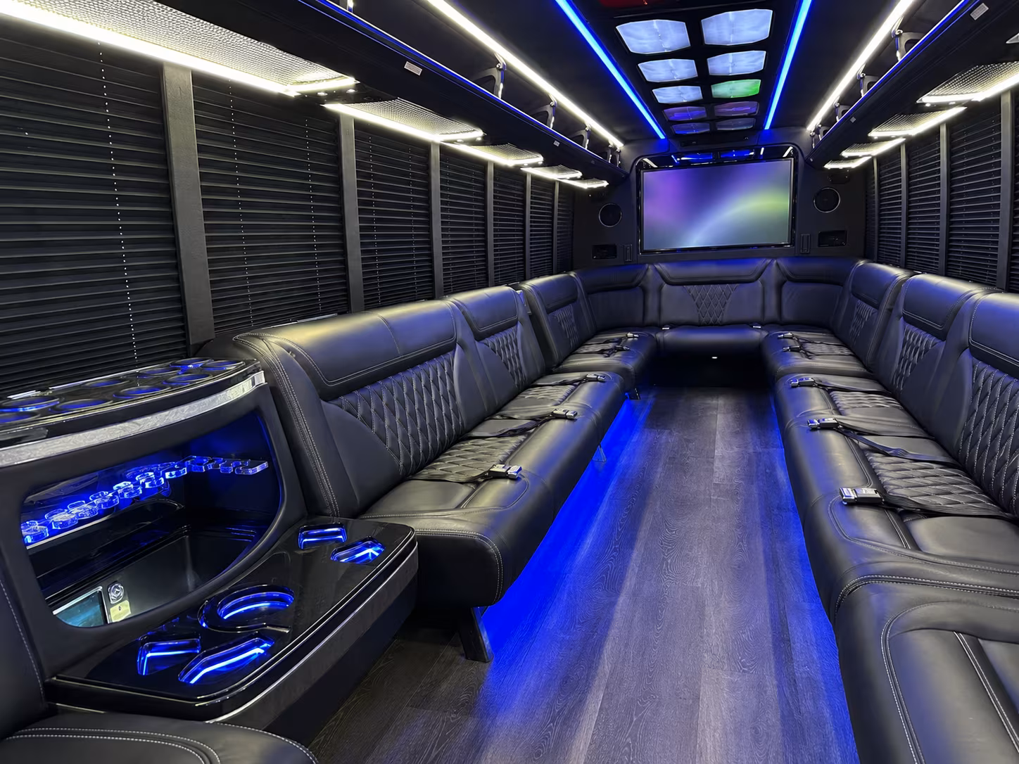 Overland Park Winery Tour & Pub Crawl Transportation